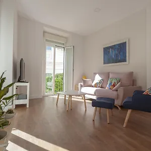  Apartamento Rd Aparcamiento Incluido Triana Luminoso Cómodo 2bd 2bth